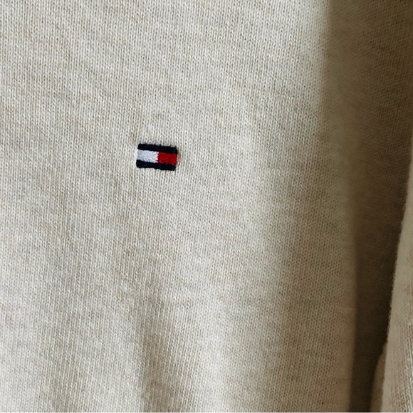 Tommy Hilfiger Mens Sweater in Cream Color.  Size Large.  EUC - Picture 7 of 10